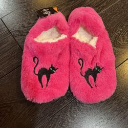 Hyde Eek Pink Black Cat Women’s slippers size medium 8-10 New