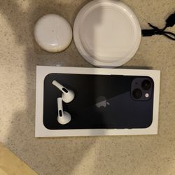 New iPhone 12 64GB MetroPCS With Wireless Charger And Wireless Earbuds