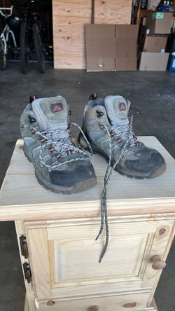 Kids Hiking Boots Size 4