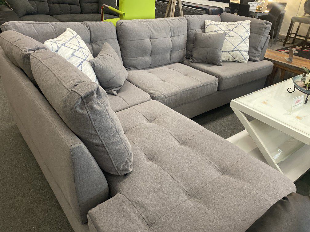 🙀 Crazy Deal 🙀Grey Sectional w/Ottoman (Reversible L/R Chaise) 💵 Financing Available 