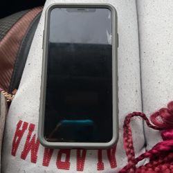 Unlocked iPhone Xs Max 