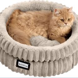 Cat Bed Kitten Bed, Washable Round Cat Beds for Indoor Cats,Super Soft Plush Faux Fur Pet Bed for Puppy and Kitten with Anti-Slip Bottom