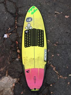 Mended Surfboard Fun Hybrid Shape