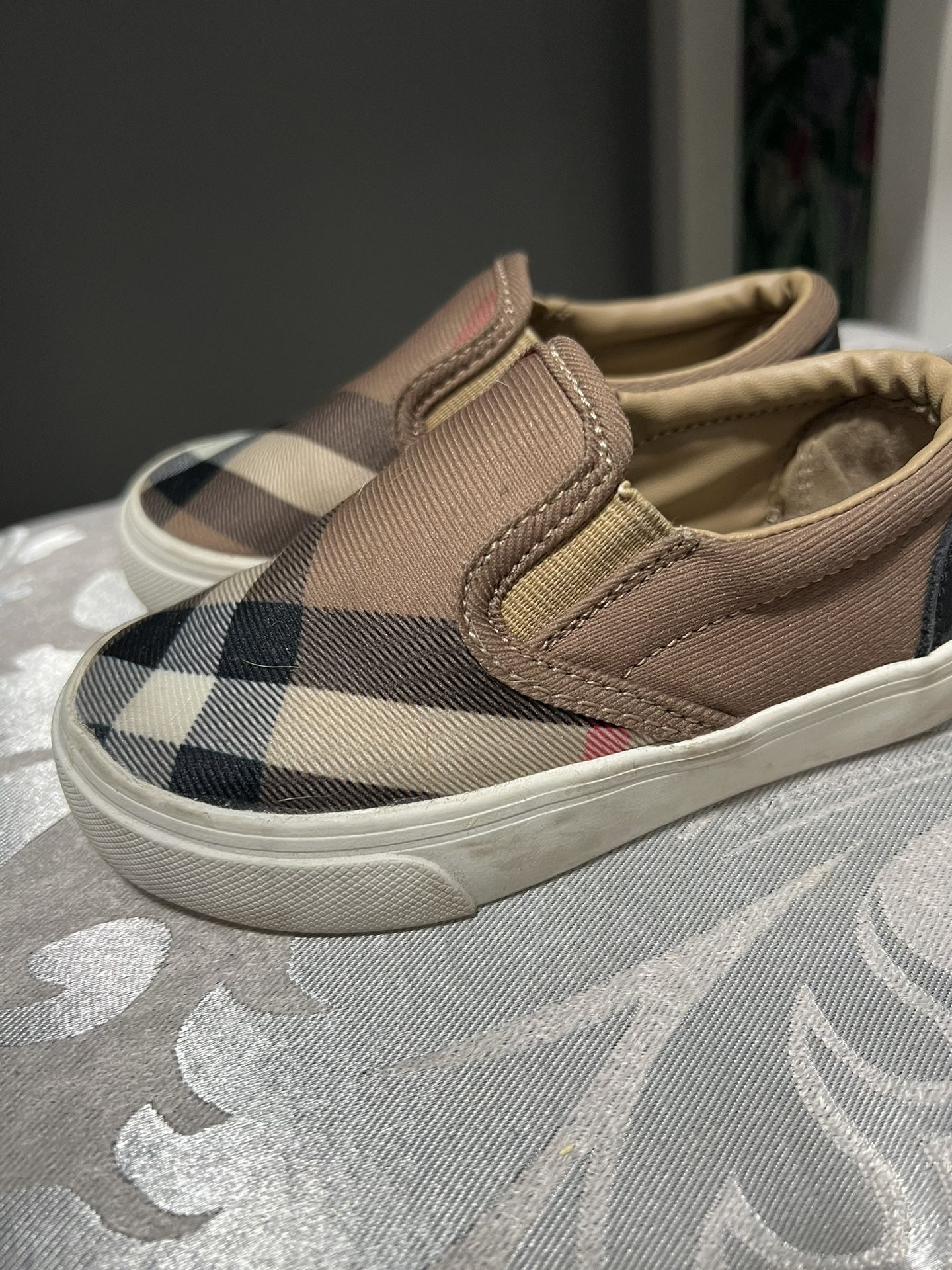 Burberry Shoes For Toddlers Size 8 cc