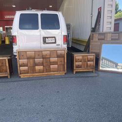 Dresser Set
