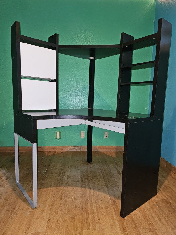 BLACK & WHITE IKEA CORNER DESK