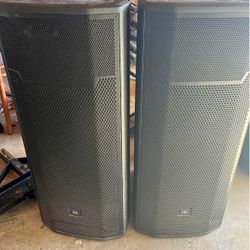 2  JBL PRX725 Professional Powered Loudspeakers (Pair) Unleash Powerful, Clear Sound for Your Next Event