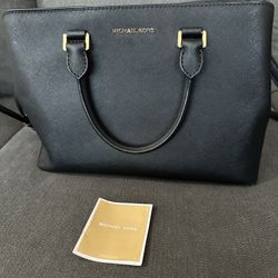 Black Michael Kors purse  