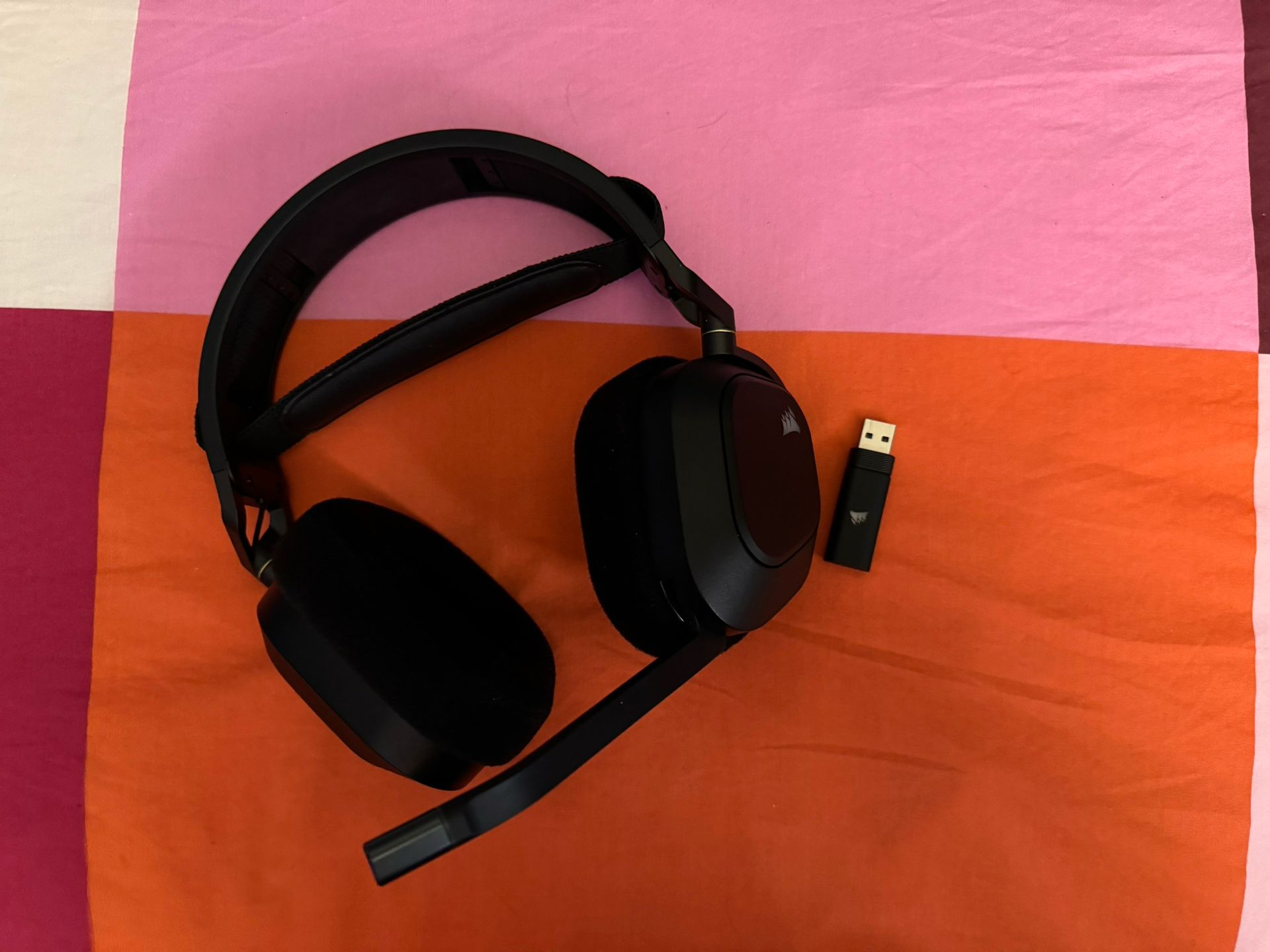 Corsair HS80 RGB