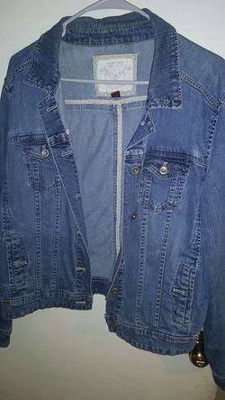 Womens blue jean jacket size L