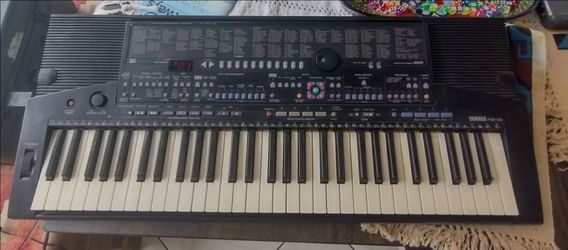 Yamaha PSR-510 Piano Keyboard