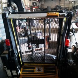 Wheelchair Lift All Accessories With It