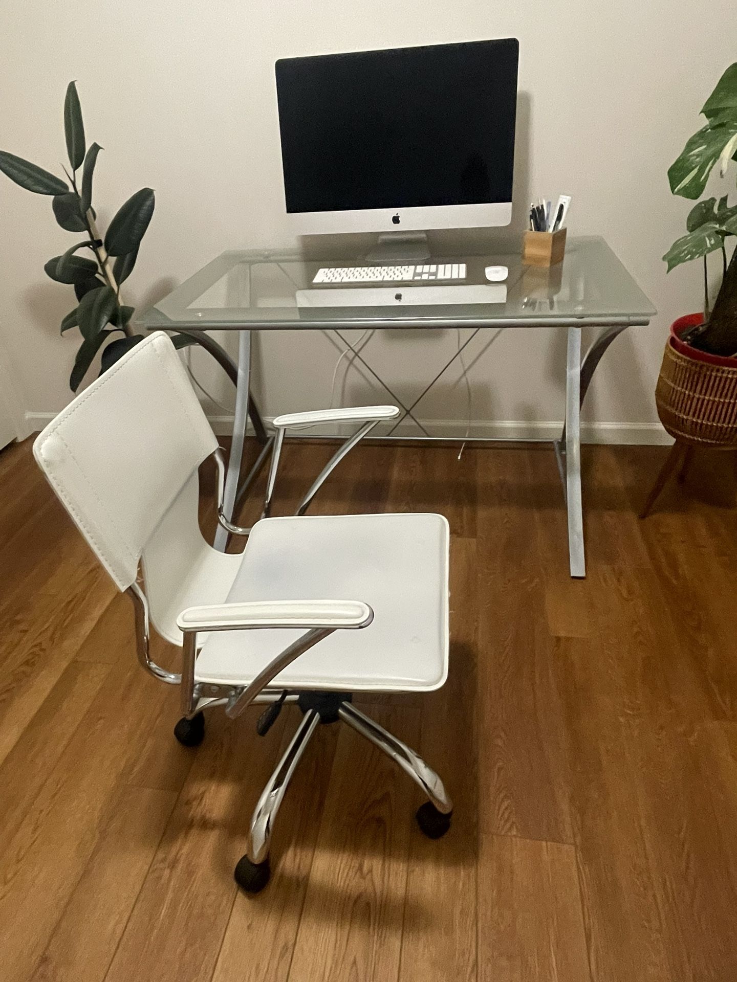 Glass Table And Leather Chair For Office Work