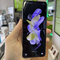 Unlocked Samsung Galaxy Z Flip 4 5G 128GB