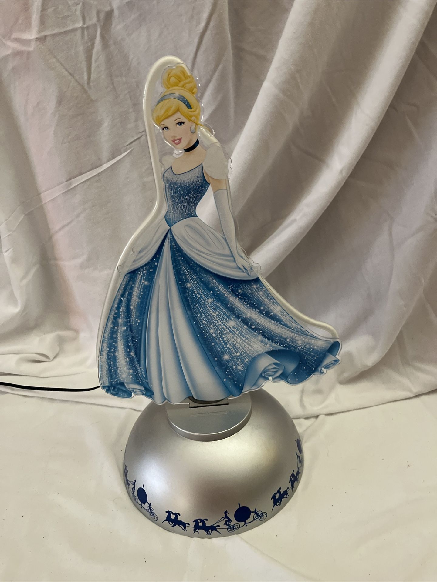 Rare Disney Cinderella Neon Night Light with 2 light settings. Great condition. Comes with plug.