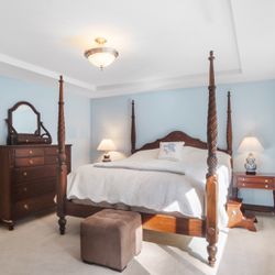 Ethan Allen Solid Wood King Bedroom Suite 