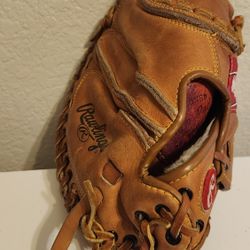 Rawlings Baseball Glove 