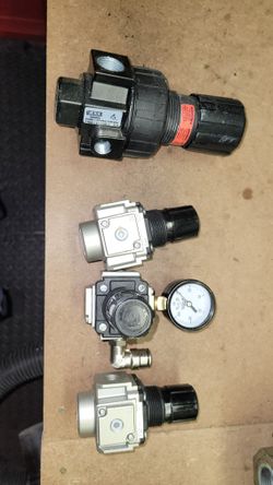 New Adjustable Water Or Air Regulators 1/4"