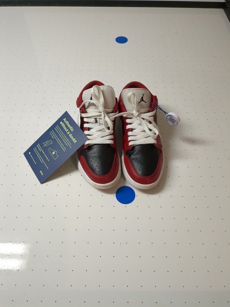 Jordan 1 low Chicago flip 