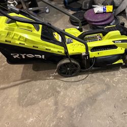 Ryobi 13 inch corded mower with bag