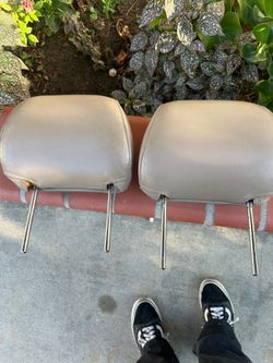 3rd gen 4Runner Tan Leather Headrest $80