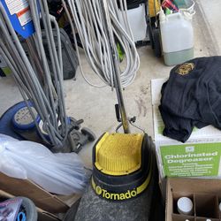 Tornado Floor Buffer 