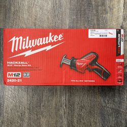 MILWAUKEE 2420-21 M12 12V Lithium-Ion HACKZALL Cordless Reciprocating Saw Kit