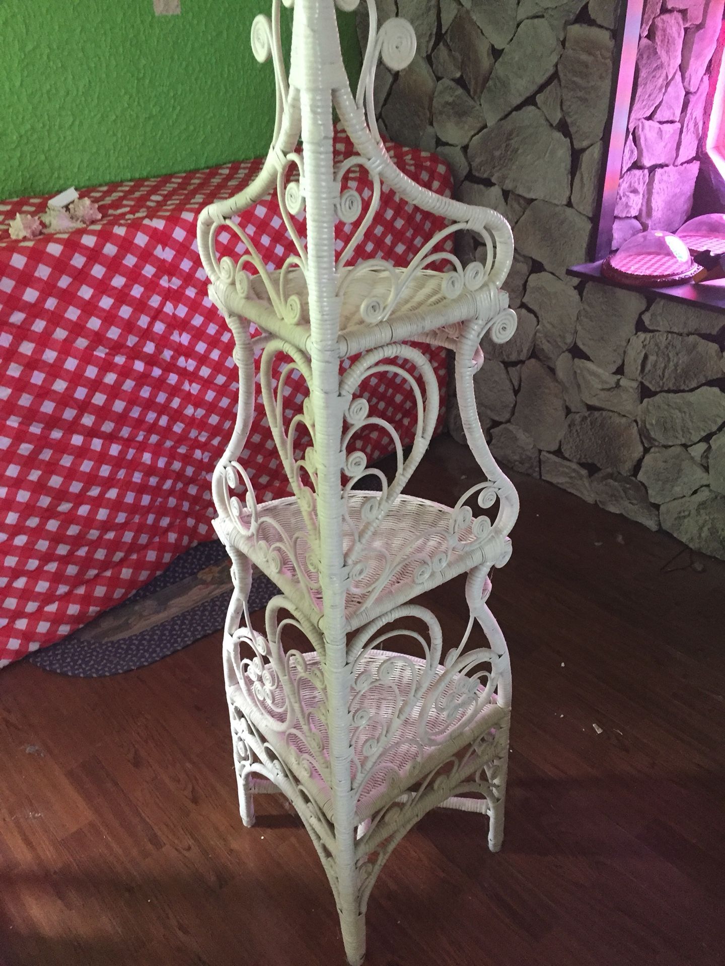 Wicker corner shelf