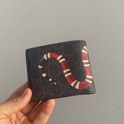 *Authentic* Gucci Snake Mens Wallet