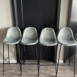 Kitchen bar stools 