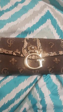 Guess wallet