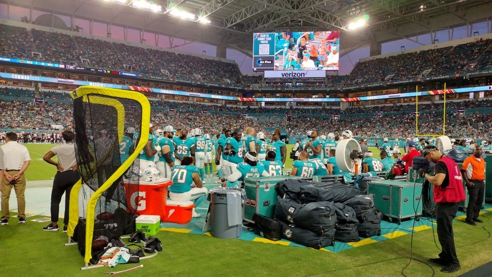 Dolphins Saints Sw Sideline Passes Saints Today