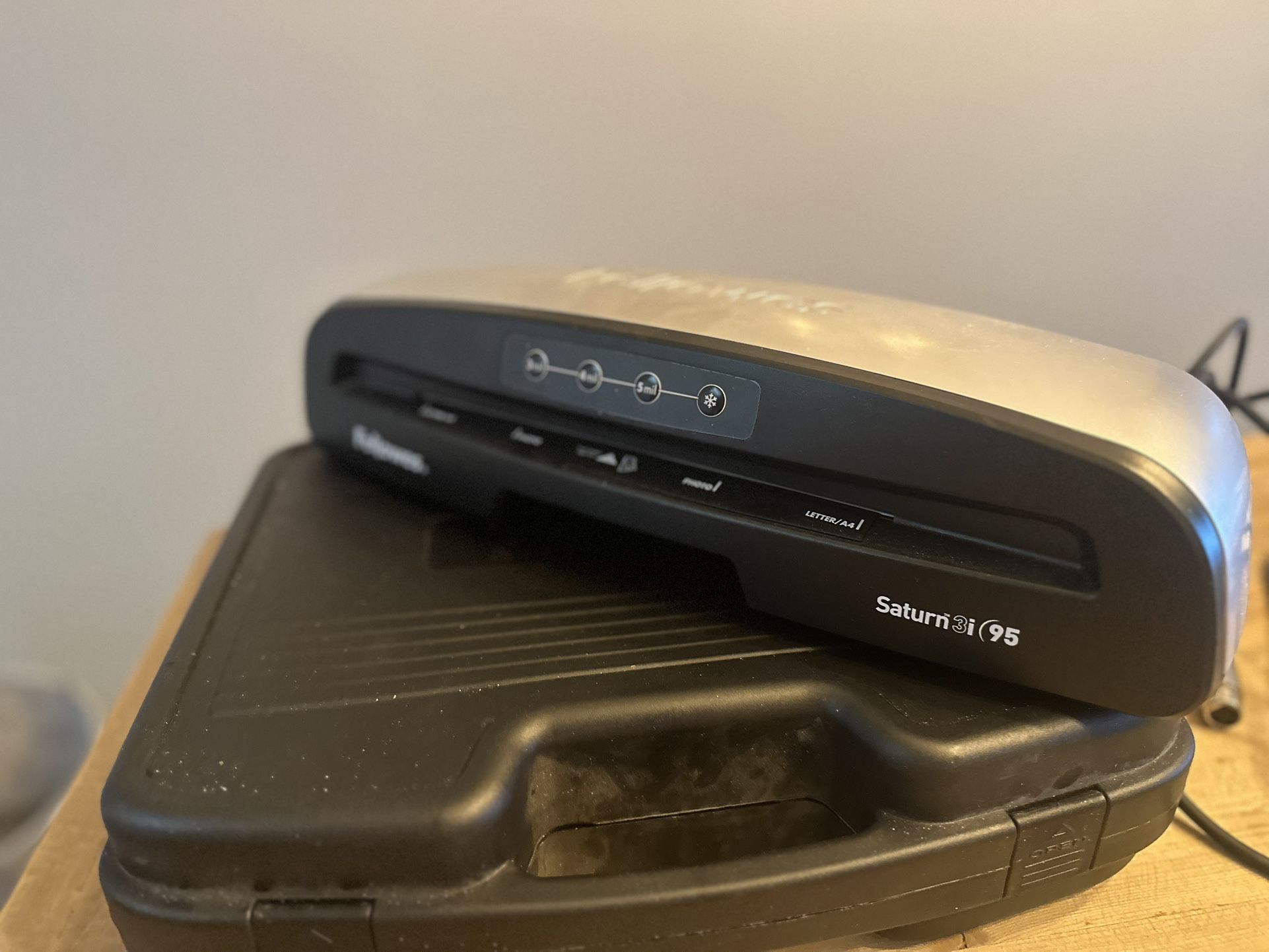 Fellowes Laminator Saturn 3i95