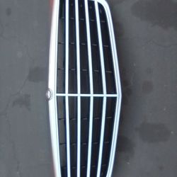 2007-2009 Mercedes E Class Grill Oem