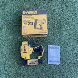 Dewalt 20v Max XR Brushless 18ga Brad Nailer Model DCN680 (Tool Only)