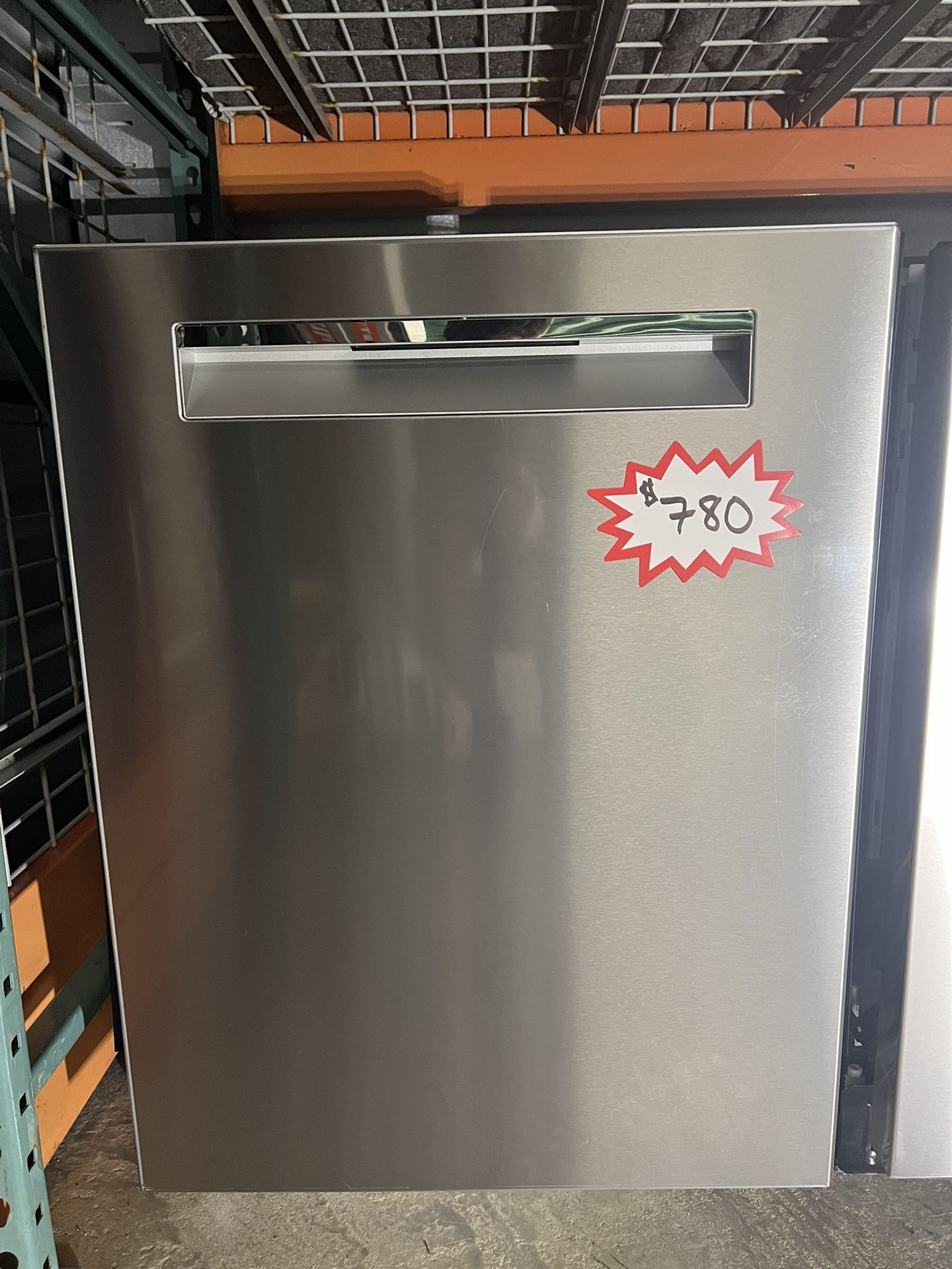 Bosch 500 Series 24” Stainless Steel 44-dBA Dishwasher