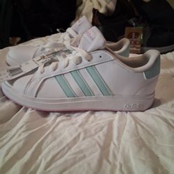 Adidas Shoes Size 3 1/2