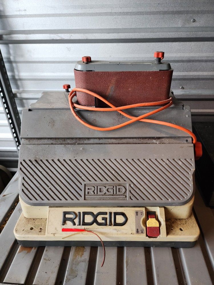 Ridgid Oscillating Edge Belt Spindle Sander EB4424-O