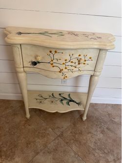 Accent Table with Floral Design