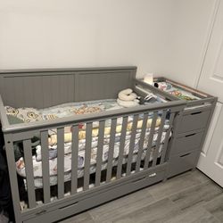 crib with changing table