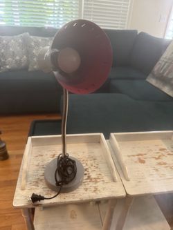 Desk lamp