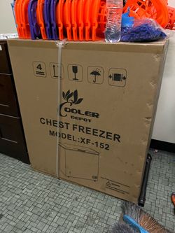 Cooler depot chest freezer, model XF- 152, 30 inch