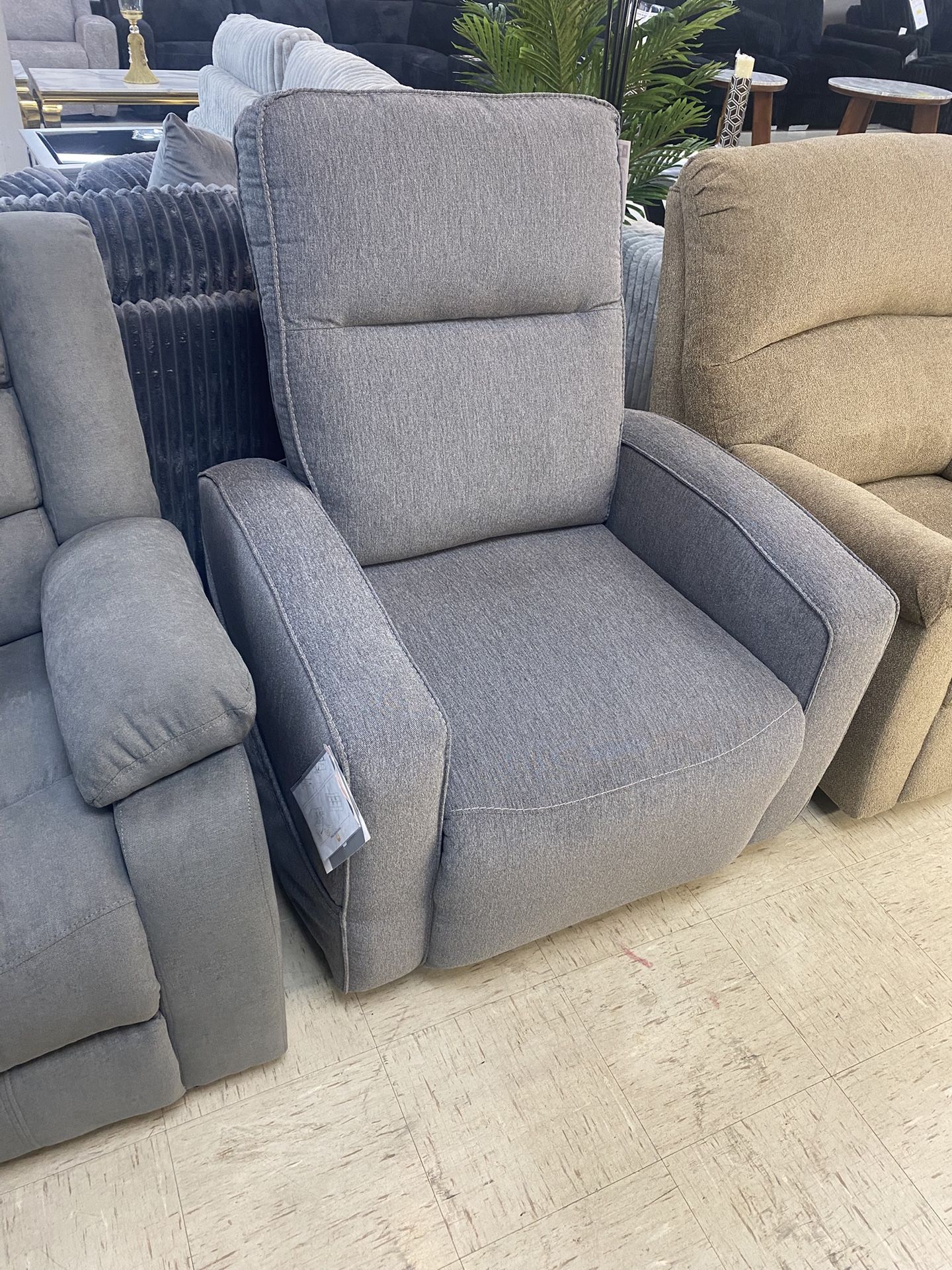 Living Room Lifting Recliner Recliner $499