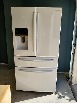 Samsung 4-Door French Door Refrigerator White Model # RF28HMEDBWW/AA
