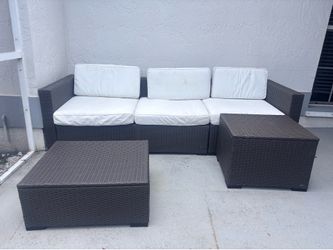 Crosley Interchangeable: 4 piece Arm Outdoor Sectional Chair, with White Cushions