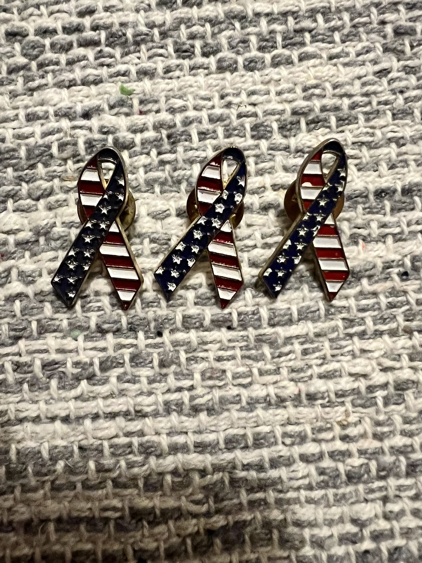lot of 3 American Flag Ribbon Vintage Enamel Lapel Pin USA patritoic 