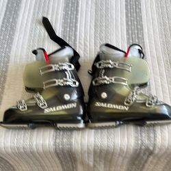 Salomon Mission 10 Ski Boots – Size 28.0 / 28.5 (Men’s 10–10.5) + Carrying Bag – Great Condition