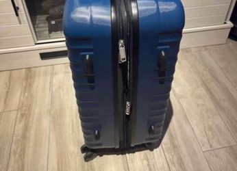 Amazon Basics 24- Inch Hardside Expandable Travel Spinner Luggage with Wheels, Navy Blue