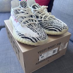 Yeezy 350 Zebra size 10 Men