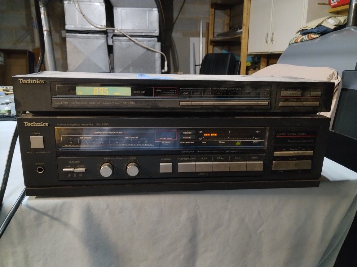 TECHNICS VINTAGE INTEGRATED STEREO AMPLIFIER &16 CHANNEL QUARTZ SYNTHESIZER TUNER